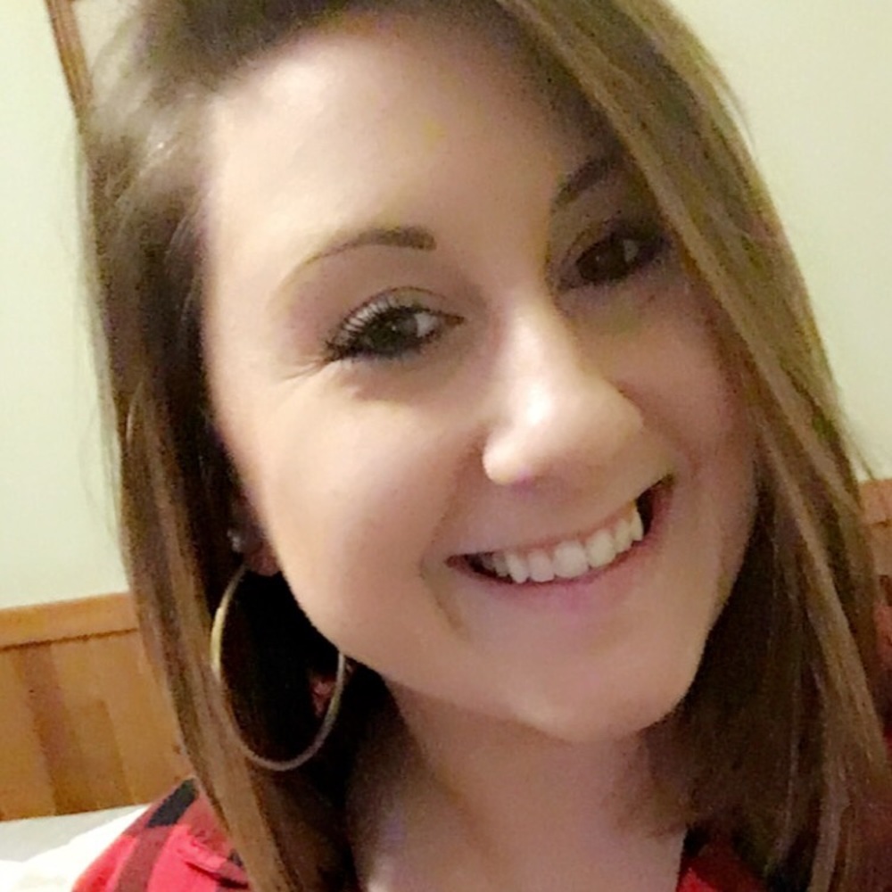 Meet your Posher, Becca